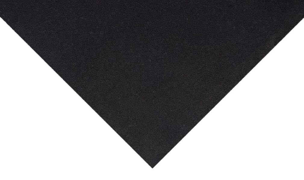 Filc techniczny czarny 550g/m2 180cm 1mb