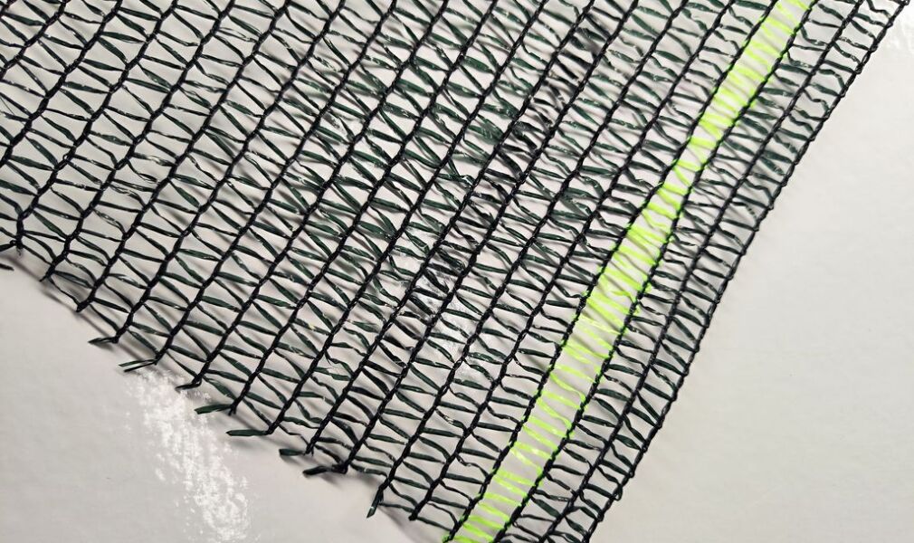 Dzianina cieniująca 100 cm 1 mb 38 g/m2 42% zielona