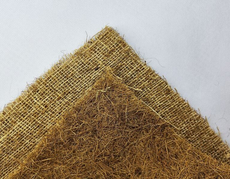 Mata Kokosowa z siatką jutową 600g/m2 50cm 5mb